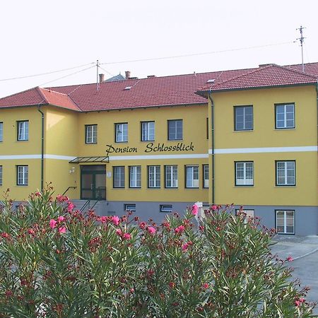 Pension Schlossblick Nebersdorf Exteriör bild
